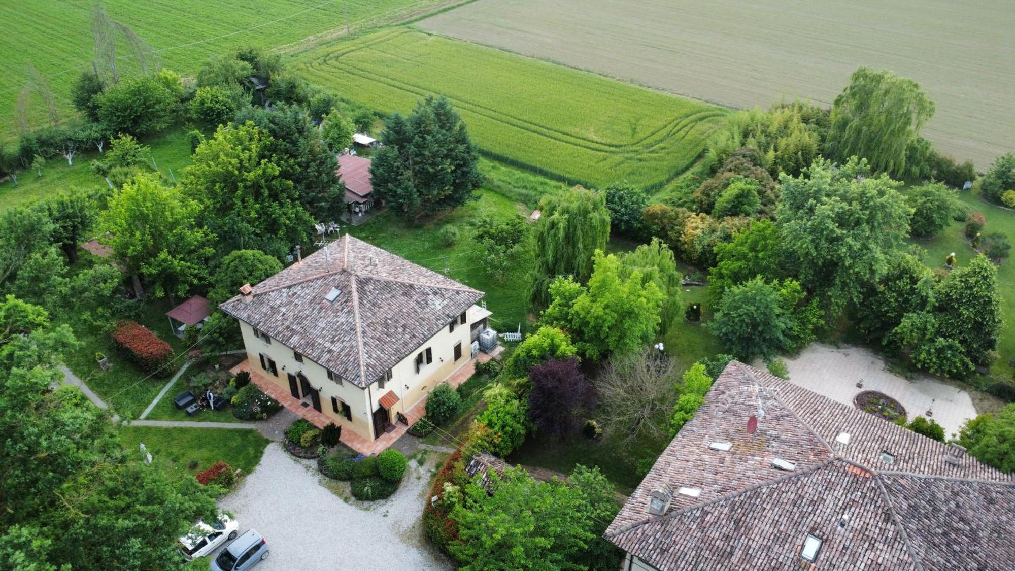 Casale La Decima Bed and Breakfast Budrio  Eksteriør billede